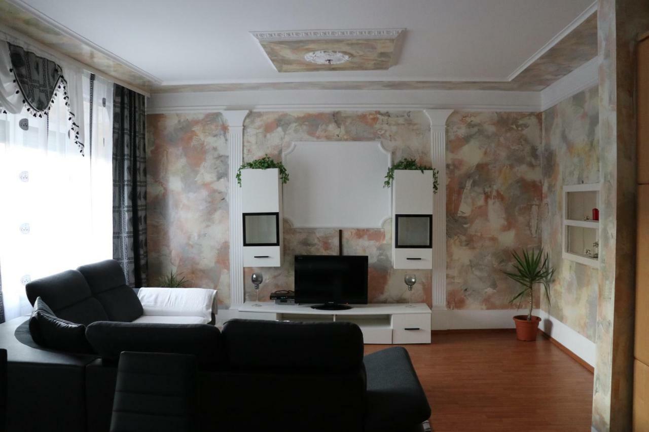 The Lakehouse Villa Neusiedl Am See Wienerstrasse 8 外观 照片