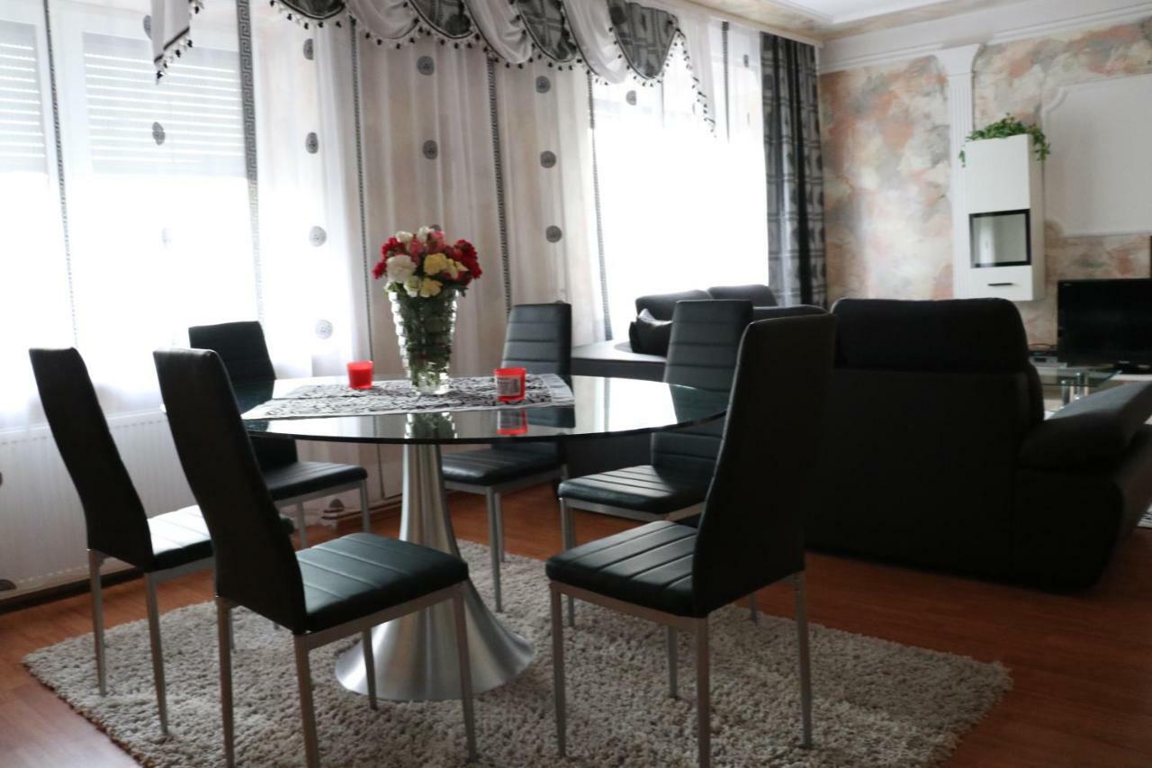 The Lakehouse Villa Neusiedl Am See Wienerstrasse 8 外观 照片